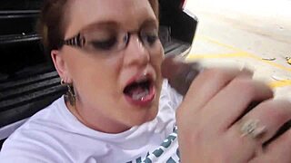 whoa military milf takes huge bbc outdoors in parking lot 😱🍆💦