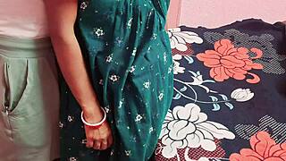 how does indian virgin girl please her boyfriend?