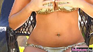 i can't stop watching taylor vixen rub her pussy outdoors...