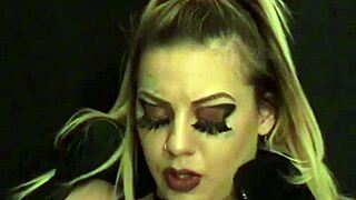 Panthera shakes juicy ass in hardcore public slut pounding!