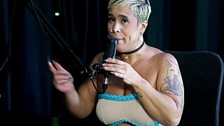 Milf Picks Broke Guy In Mixed Public Crowd After Rage Just Joana Sheer Red Watch