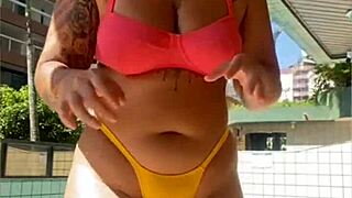 Check out this redhead's swollen pussy flashing live, so rabuda!