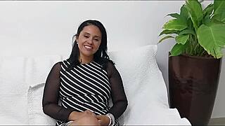 Ela Continua Gostosa Após Uma Década Fora