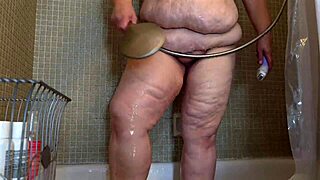 Big juicy fat ass BBW milf showers huge pussy lips bubble butt