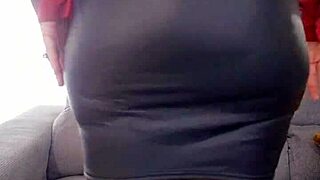 god i love my fat ass stuffed in leather skirt