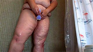 Big juicy fat ass BBW milf showers huge pussy lips bubble butt