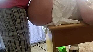 amateur big ass babe gets fucked hard on office desk close up with huge cumshot