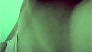 quieres ver como mi hijastro me folla hasta creampie en mi coño?