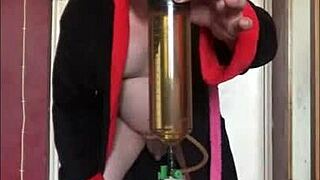 hey guys i hope ya like watchin me gulp my own pee cuz i crave yours too...