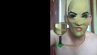 Masked Bisexual Piss Lover Begs Please Swallow Your Urine Close-Up
