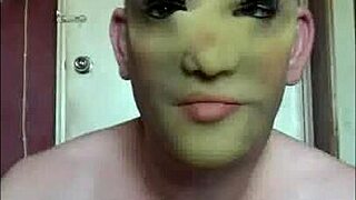 Masked Bisexual Piss Lover Begs Please Swallow Your Urine Close-Up