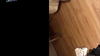 Corno Watches Gostoso Gozei on Safado Cop's Pau