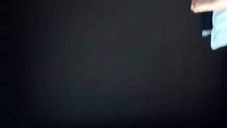 magnifique thaïlandaise de 18 ans skinny tight pussy fucked rough missionary by huge white cock interracial homemade