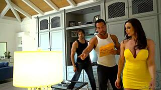 Kendra lust overwhelmed by ecstasy in intense threesome pounding