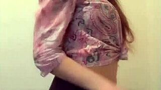 american sexy ass babe roc shakes and dances her booty like crazy