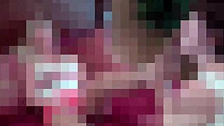 wanna taste her tiny chocolate toes so bad they're delicious