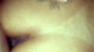 comendo a gostosa e gozando no cu dela bem fundo