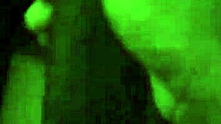 Haar sappige zwarte kont en kut laten me overal squirt spuiten