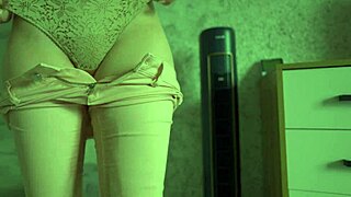 sexy amateur wets her jeans in desperate pee homemade clip