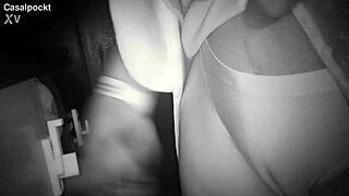 dei minha buceta pro gloryhole stranger na cabine e gozei demais 🔥😈