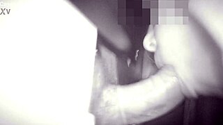 dei minha buceta pro gloryhole stranger na cabine e gozei demais 🔥😈