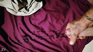 guy wanks huge cock to massive cumshot explosion