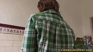 Real Kinky Aussie Babe Fingers Her Hairy Pussy with Toys in High Definition Solo