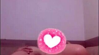 Amateur teen takes it deep in homemade anal