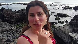 stepmom teaches free pussy flashing seduction on crowded public beach