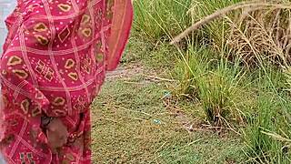 New Indian couple's outdoor fuck sounds so damn hot!