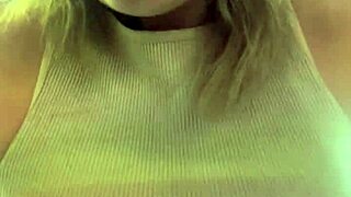 Gym sesh in times square got my nipples hard and pussy sweaty as guys stared