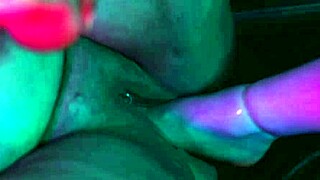 Lesbian feet worship leads to wet pussy licking and toe sucking bliss