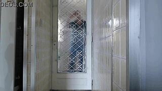 heyya wife always welcomes delivery guys with a quick bj and water