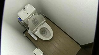 欲求不満人妻AVデビューでノンストップイキ潮