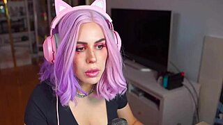 amateur ass babe masturbates so teasingly good