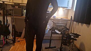 kit willer spreads ass wide in kitchen for honey's monster cock cum