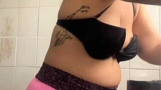 hey i'm cooking dinner for my hubby's friend knowing i'll be their halloween dessert in the kitchen flashing my big pussy lips