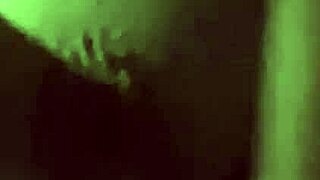 hey cutie, step sis dropping her shaved pussy vid for you 😘👅