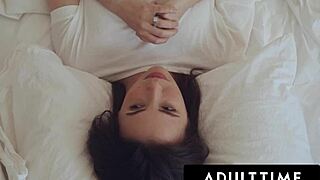 Η Casey Calvert παρακαλάει για creampies γονιμοποίησης όλη μέρα σε μανία εγκυμοσύνης