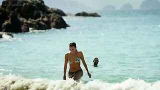 regina blandón flashes mexican bikini tits like pueblo girlfriend