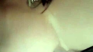 Мачеха показывает мастер-класс с дилдо как профи