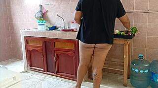 Chubby curvy madrastra cleans kitchen while fingering fat pussy