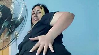 Wow BBW Bubble Butt Teases Tight Yoga Shorts Fat Ass Shaking!