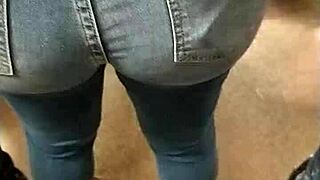 Spying culote big ass in metro