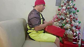 On Christmas he celebrates by slamming beautiful stepmom's pussy and ass full of cum inside her