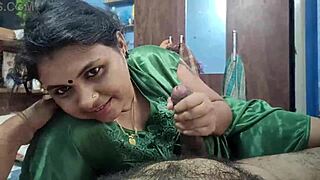 Horny Indian Bhabhi Fucks Driver Doggystyle Dorm Room