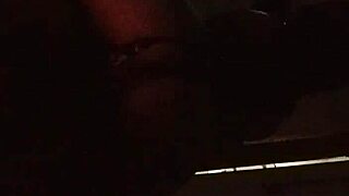 le dije que ibamos a ver pelis y terminamos cogiendo con mi amiga 😏🔥