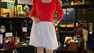 its weird you in my home staring at my sexy legs n heels right in ur face 😏👠