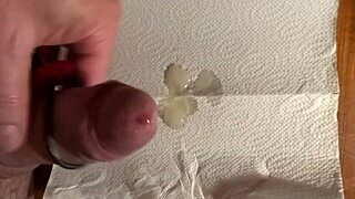 cumshot closeup blastin hot n heavy right on target