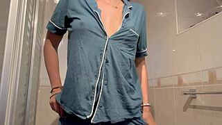 this cute 18yo college girl perfect body long hair big natural tits homemade pussy play old young fun